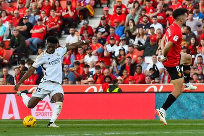 Tchouameni marca el gol de la victoria del Madrid contra el Mallorca en Son Moix.