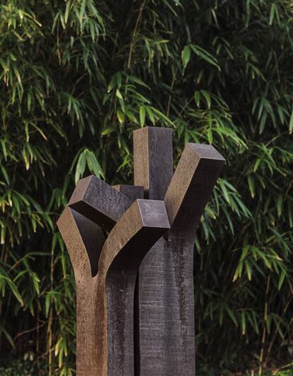 'Zuhaitz VI' (acero corten)