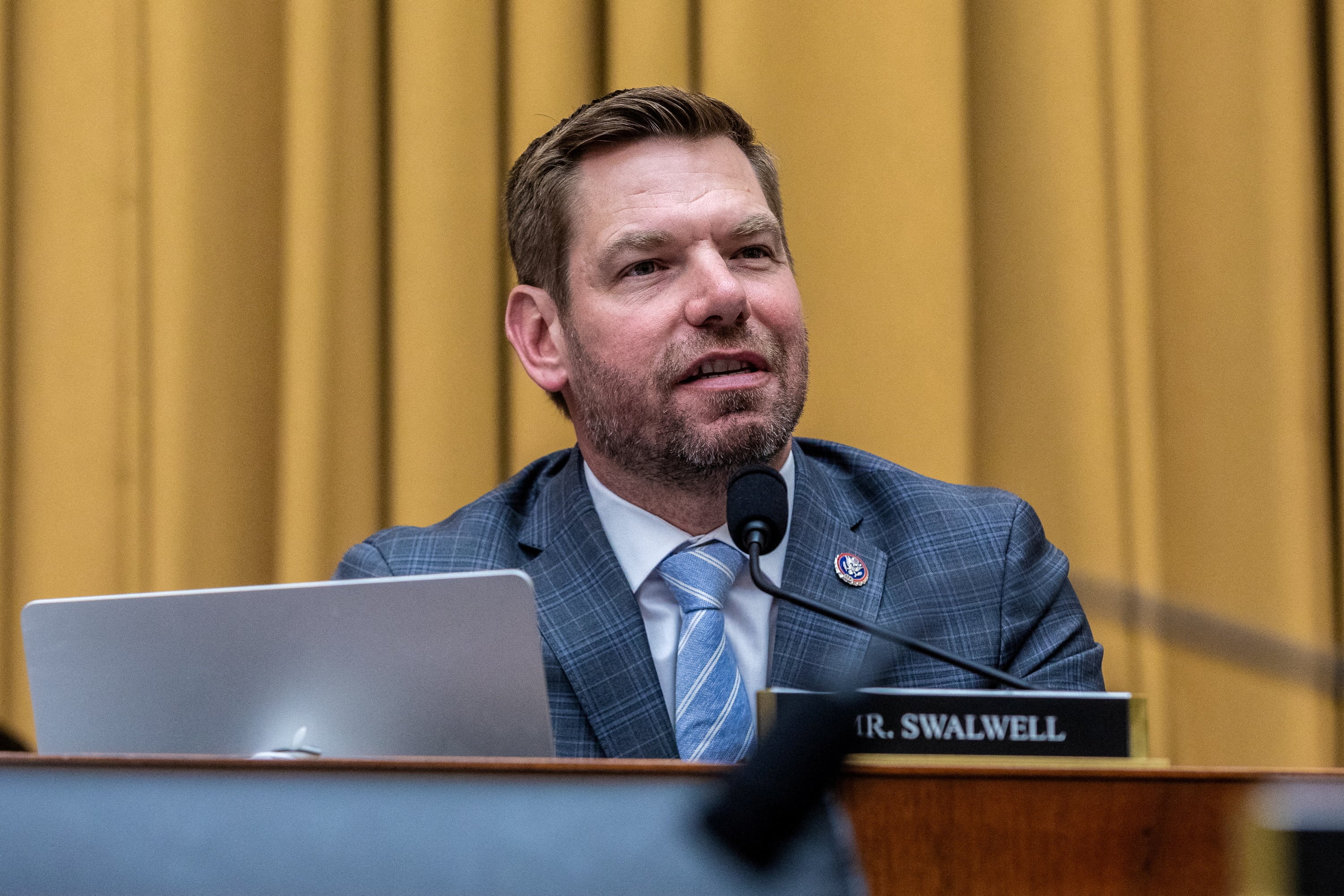La “doble vida” de Eric Swalwell: de su lucha contra Trump a ser acusado de violación