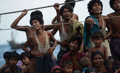 Embarcación con 400 inmigrantes bangladesíes y rohingyas que se dirigía a Malasia.