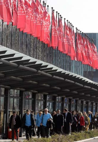 Los miembros de la Comisión de Evaluación del COI, en el Ifema.