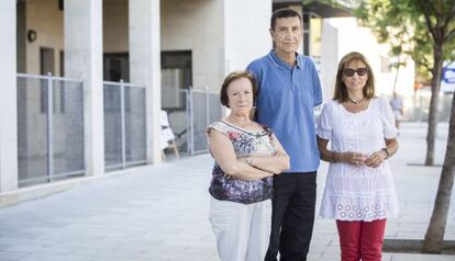 De izquierda a derecha, Adela Angelet, Joan Hernández y Cristina Escue.