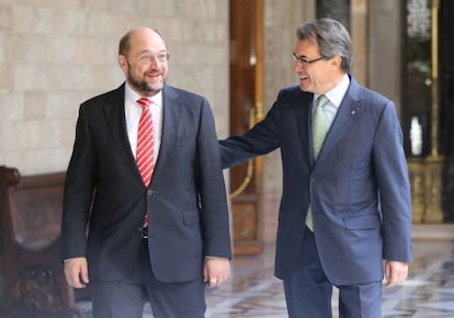 El presidente del Parlamento Europeo, Martin Schulz, junto Artur Mas.