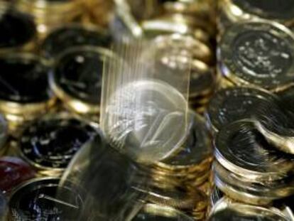 Monedas de un euro en la Casa de la Moneda. EFE/Archivo