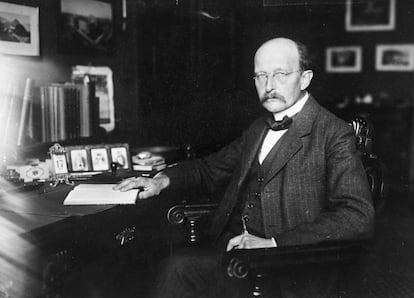 Max Planck, un científico alemán galardonado con el Premio Nobel por sus notables investigaciones en física.