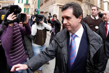 El expresidente balear Jaume Matas, ayer a la salida del juzgado en Palma de Mallorca.