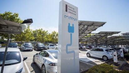 Imagen del parking de vehículos eléctricos de la compañía energética Endesa.
