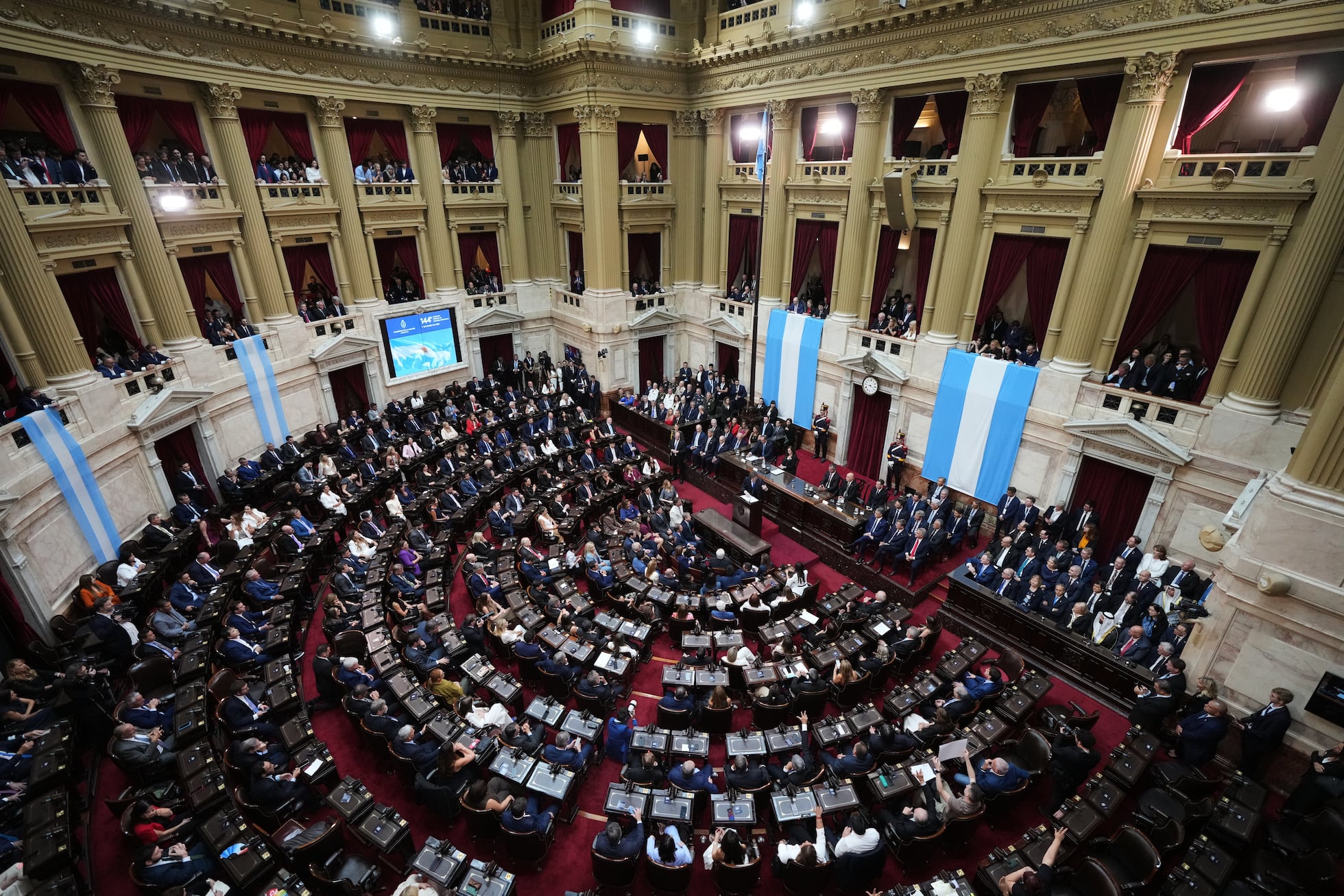La corrupción que rodea al Gobierno de Milei llega al Congreso ...