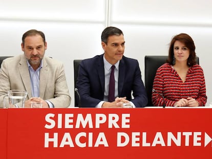 José Luis Ábalos, Pedro Sánchez y Adriana Lastra, del PSOE.
