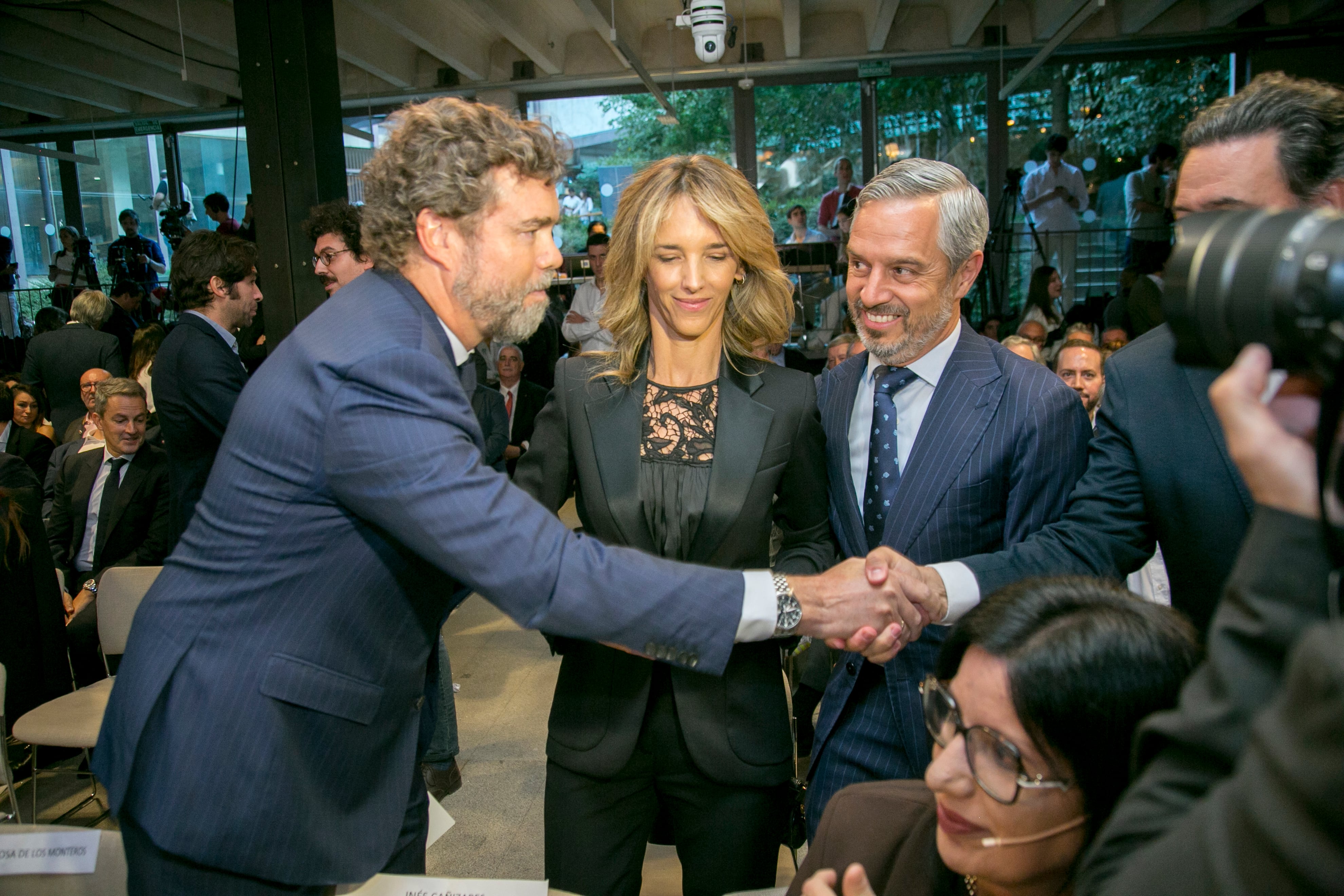 From the left, the former Vox Iván Espinosa de los Monteros, the deputy of the PP Cayetana Álvarez de Toledo and the deputy of the PP Juan Bravo during the presentation of 'Athena'.