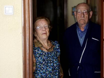 Dolores Criado i Antonio López, al seu pis que van rebentar els Mossos.