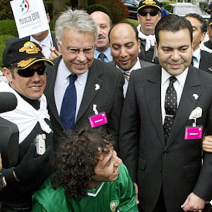 Felipe González y, a su izquierda, el príncipe Mulay Rachid en Zúrich.