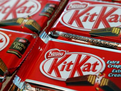 Varias barritas de KitKat, de la marca suiza Nestlé.