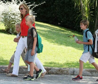 La infanta Cristina con sus hijos el pasado 11 de julio.
