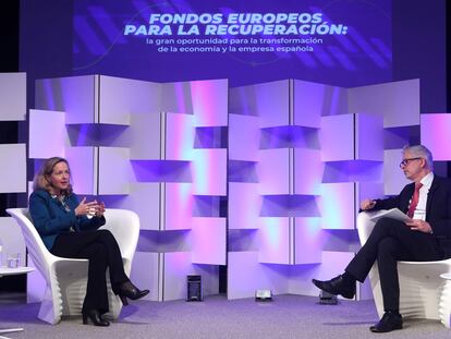 La vicepresidenta segunda Nadia Calviño conversa con Javier Moreno, director de EL PAÍS.