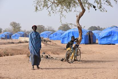 Desplazados del conflicto de Burkina Faso en un campo situado en Pissila, región Centro-Norte.