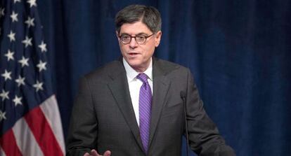 El secretario del Tesoro, Jack Lew, durante su intervenci&oacute;n en el acto del CAP.