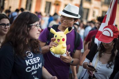 La gran quedada de Pokémon Go bate el récord de Sidney con más de 3.000 entrenadores en la Puerta del Sol.
