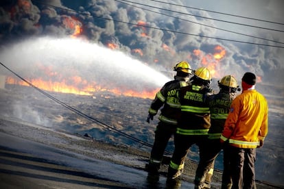 Bomberos y Protección Civil del estado de Nuevo León en los incendios