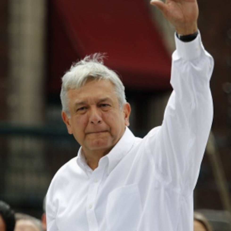 López Obrador deja el PRD para liderar su propio partido | México | EL PAÍS