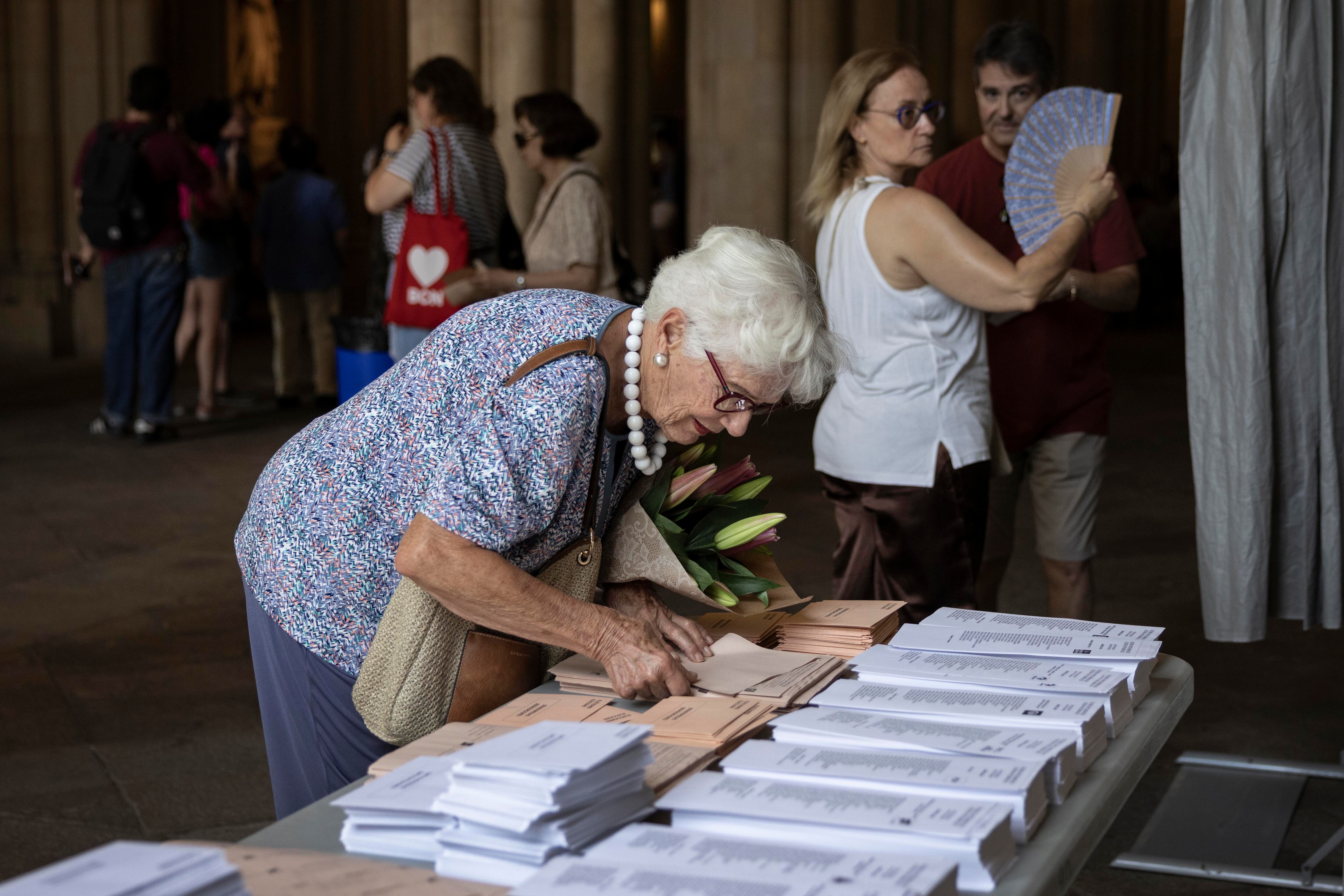 El 42,1% de los españoles muestra poco o nada interés en la política