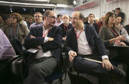 Javier Lamban y Mikel Iceta durante el cónclave socialista.