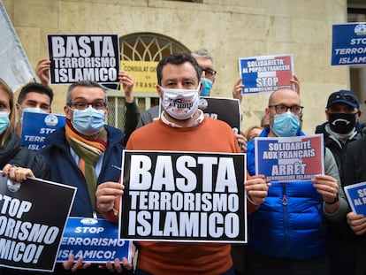 El líder de La liga italiana, Matteo Salvini, en una manifestación contra el terrorismo islámico, este viernes en Milán.