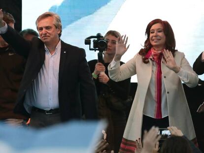 Cristina Kirchner y Alberto Fernández en la reapertura de un deportivo nombrado