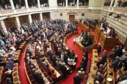 Vista general de los diputados en el Parlamento griego. EFE/Archivo
