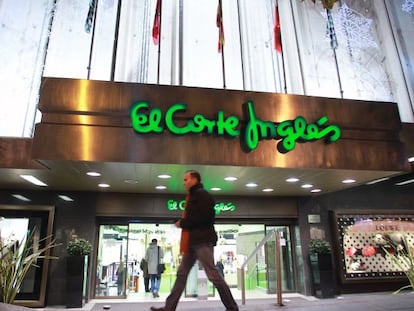 Fachada de uno de los edificios de El Corte Inglés en Madrid.