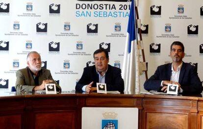 José Luis Arrúe (PP), Ernesto Gasco (PSE) y Eneko Goia (PNV) presenta su propuesta de distritos en San Sebastián.