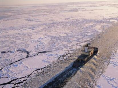 Los rompehielos son fundamentales para asegurar la ruta del Ártico.