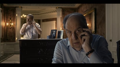 Fotograma del biopic de Jordi Pujol, 'Parenostre'. Conversa de Jordi Pujol (Josep Maria Pou) amb el Rei Joan Carles (Alberto San Juan)