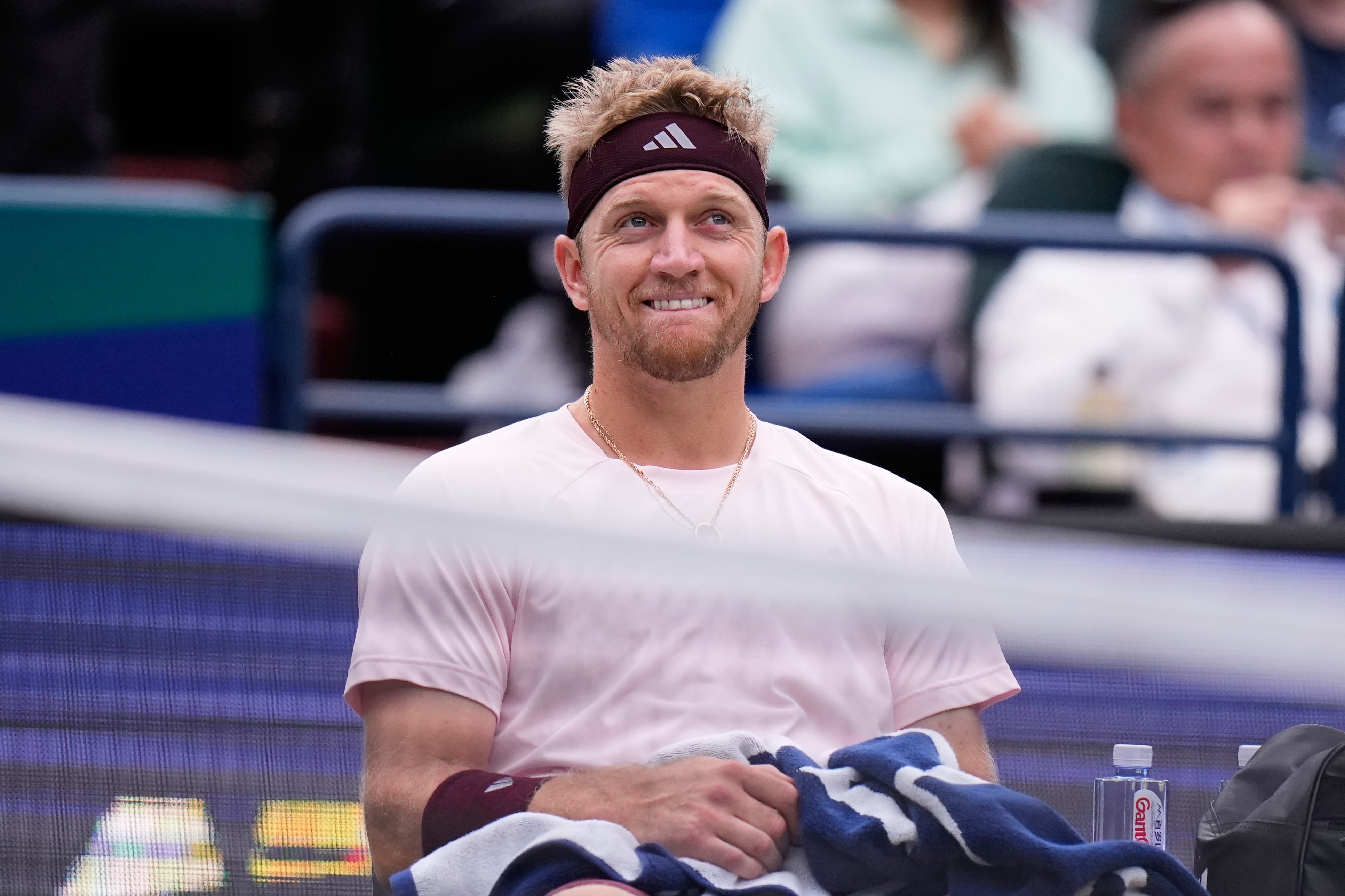 Davidovich alcanza las semifinales del Masters de Shanghái sin apenas jugar