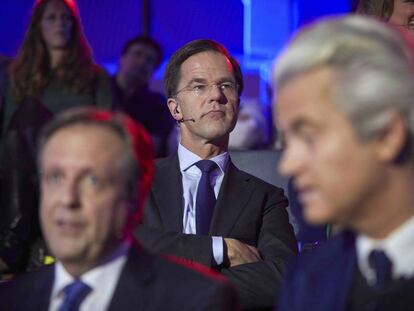 El primer ministro holandés Mark Rutte y el candicato Geert Wilders.