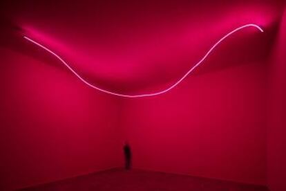 'Ambiente spaziale con neon' (1967/2017).