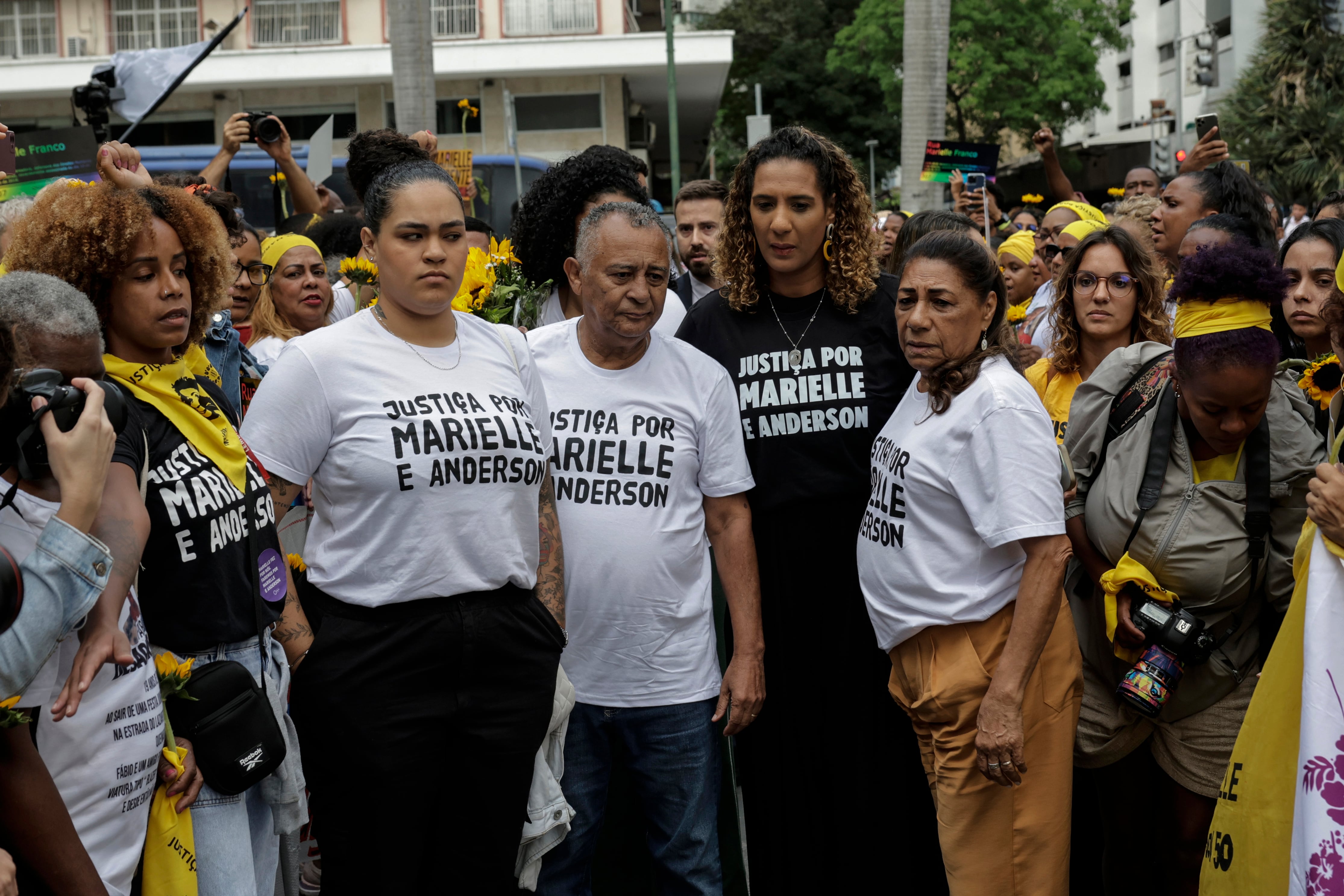 El ‘caso Marielle’: la superviviente del crimen y el asesino testifican en el primer día del juicio