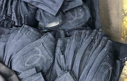 Según Talley Smith, diseñar la parte trasera del pantalón es lo que le consume más tiempo.