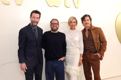 Keanu Reeves, Jonah Hill (director), Cameron Diaz y Matt Bomer, protagonistas de la película de Apple TV 'Outcome', en el evento anual de presentación de contenido de la plataforma, el 3 de febrero de 2026 en Santa Mónica, California.