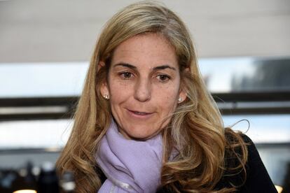 La tenista Arantxa Sánchezx Vicario fue condenada por el Tribunal Supremo en 2009 a pagar a Hacienda 3,5 millones de euros por impuestos no abonados entre 1989 y 1993. Durante este periodo Vicario residía oficialmente en Andorra -lo que le permitía una cuota del IRPF del 25% sobre sus ingresos, en vez del 56% para los residentes en España-. El registro de la masía en la que residía en 1995 dotó a la inspección de Hacienda de pruebas que desmentían la posibilidad de que pasara al menos 183 días al año en el principado pirenaico, lo que le convertiría en residente. Según cálculos de Hacienda, en aquellos años, Arantxa ingresaba unos 600 millones de pesetas al año (3,6 millones de euros).