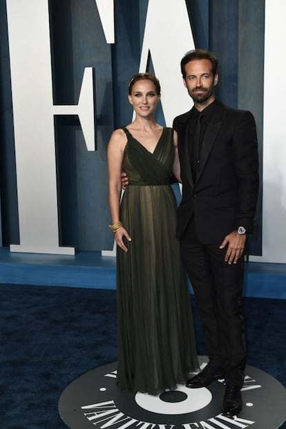 Natalie Portman y Benjamin Millepied, en la fiesta de Vanity Fair. La actriz lucía un vestido de Dior, firma de la que es embajadora.