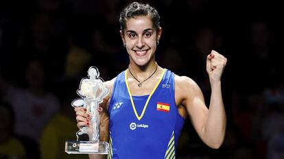 Carolina Marín, este domingo, tras ganar el Mundial de Bádminton.