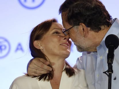 O l&iacute;der do PP, Mariano Rajoy, e sua mulher, Elvira Fernandez.