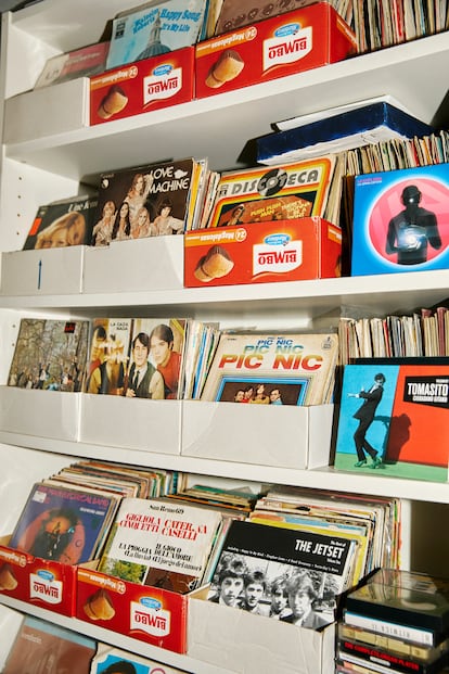 Un detalle de la colección de discos de Guille Milkyway en Sant Cugat (Barcelona), donde vive desde hace 25 años.