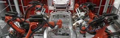Línea de montaje de la fábrica de Tesla en Fremont, California.