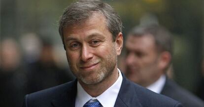 Abramovich llega a la corte de Londres en 2011.