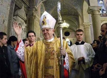 Stanislaw Wielgus, a su llegada a la catedral de Varsovia el 31 de diciembre para oficiar la misa.