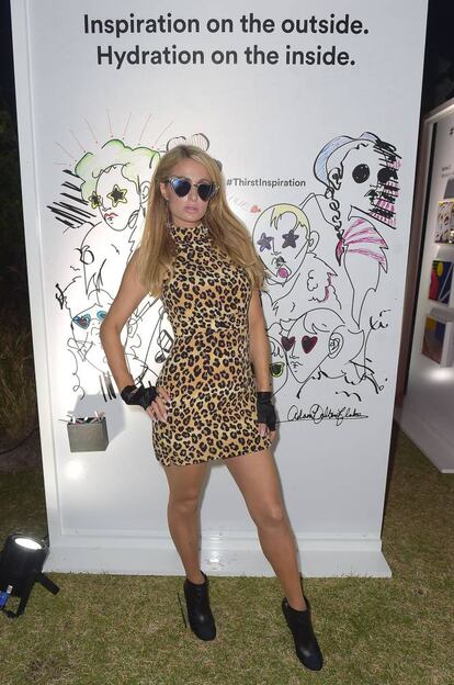 La rica heredera Paris Hilton también ha viajado hasta Miami para animar las noches durante la feria de Art Basel. El pasado miércoles fue la encargada de ejercer como DJ en una de las fiestas organizadas en el hotel Faena.