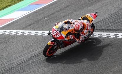 Márquez enfila el asalto a Termas desde la 'pole'.