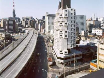 Exterior de la torre Nakagin en Tokio.